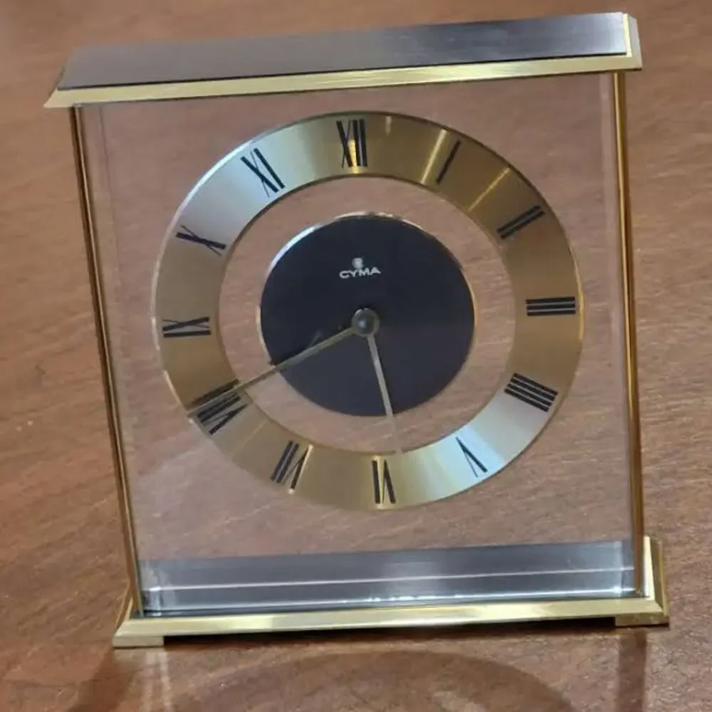 Vintage Hechinger mantle table shelf solid brass clock Cyma. Quartz movement